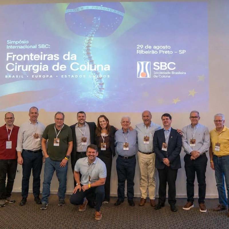 dr robert meves programa de atualizacao em coluna FMRP‑USP 800x800 03